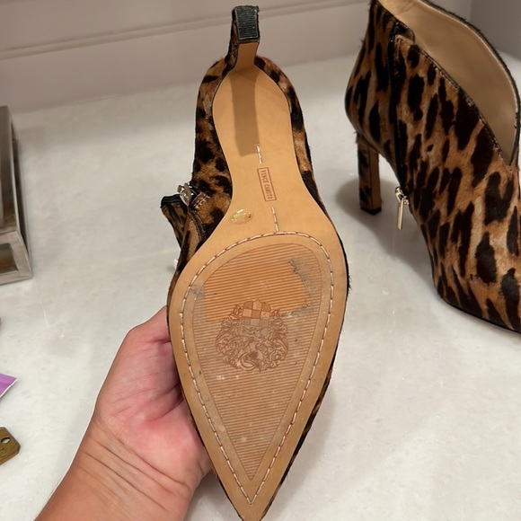 Vince Camuto Animal Print boot - Picture 4 of 5